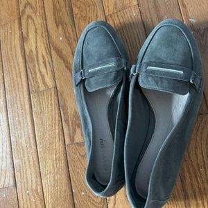Gianni Bini Grey Alistor Suede Loafers sz 8.5